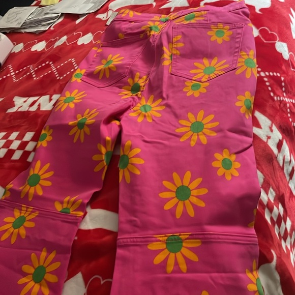 Free people flower cute pants. Brand new - Picture 2 of 3
